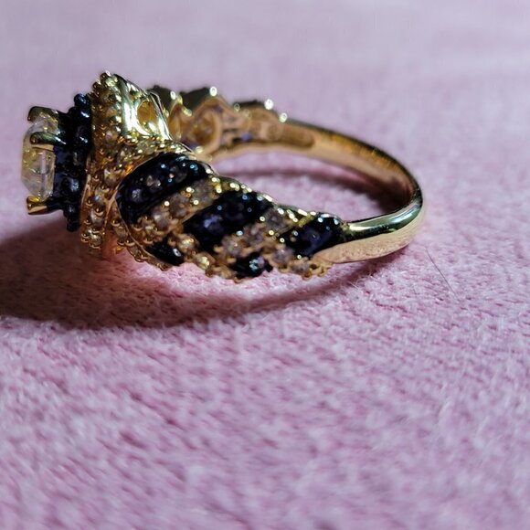 Bella Luce Lab Sapphire and Diamond Simulant Ring - Picture 6 of 7